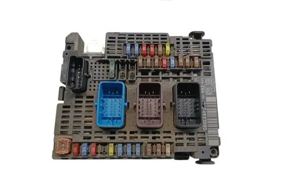 Peugeot 508 Fuse module 9674922080 50112496 BSMZ0400