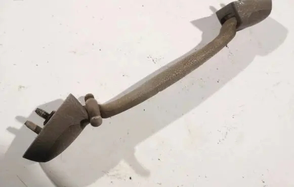 Rear interior roof grab handle