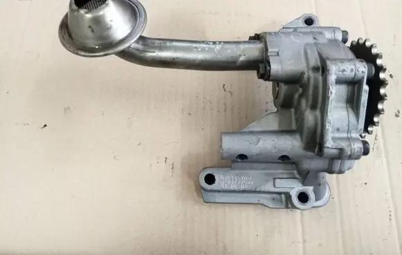 Volkswagen Golf V Oil pump 038115105C 110803 D01772522