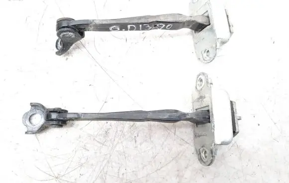 Renault Koleos I Rear door check strap stopper 