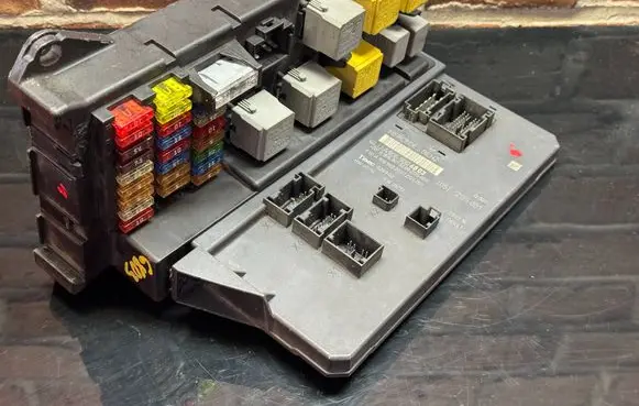 Mercedes-Benz Sprinter W906 SAM control unit A9069006803 A9069022001 A9069013200