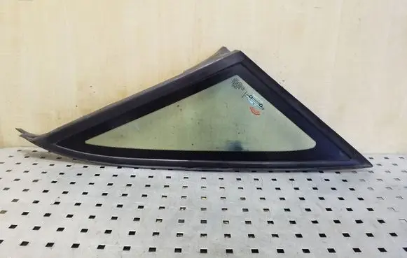 Audi A6 S6 C4 4A Rear side window