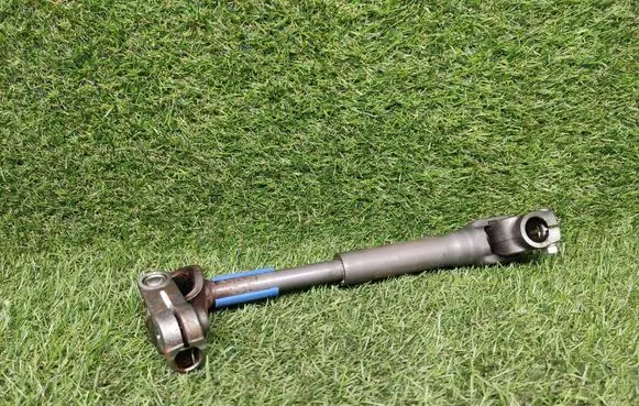 Nissan Leaf II (ZE1) Prop shaft universal joint