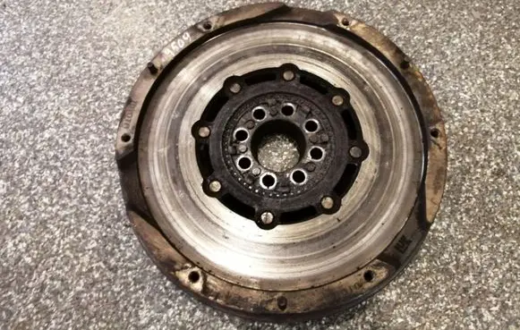 Toyota Avensis T250 Dual mass flywheel 134500R010