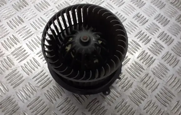 Citroen C3 Front door blower motor F665876T