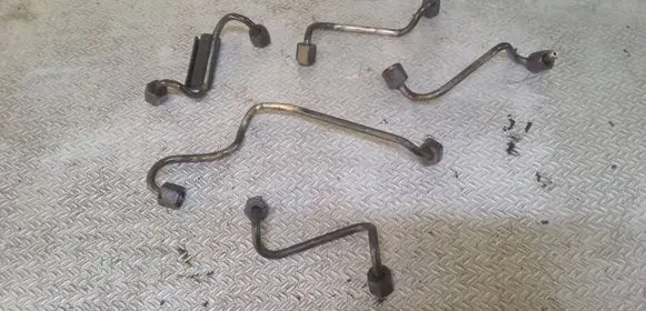 Land Rover Freelander Fuel injector supply line/pipe