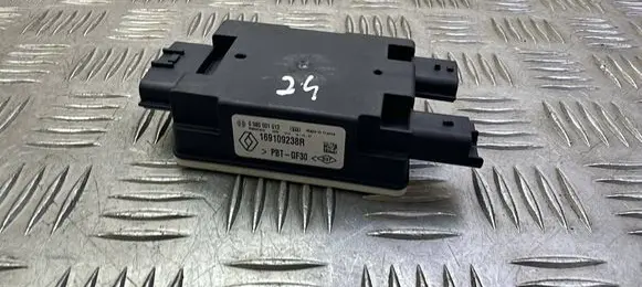 Nissan Qashqai Fuel injection pump control unit/module 169109238R 0580001013