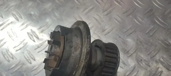 Opel Tigra A Water pump 90412725