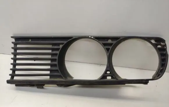 BMW 3 E30 Under headlight/headlamp trim 19458849