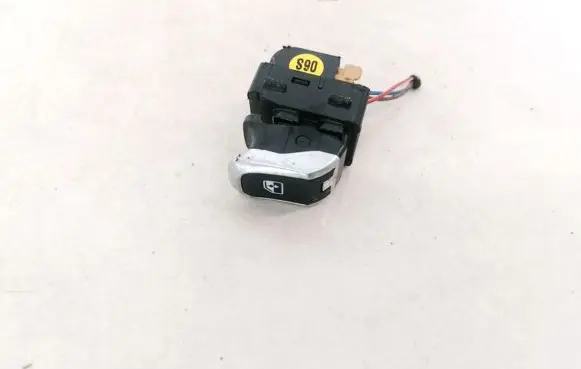 Audi A3 S3 8V Electric window control switch 8V0959855C 159306S