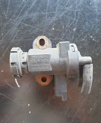 Citroen C5 Turbo solenoid valve 9635704380