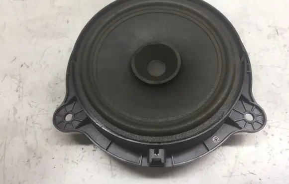 Honda CR-V Front door speaker