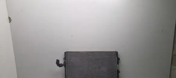 Volkswagen Touran I Coolant radiator 1K0121251N