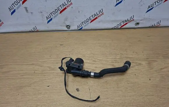 BMW 6 F12 F13 Coolant heater control valve 8514557