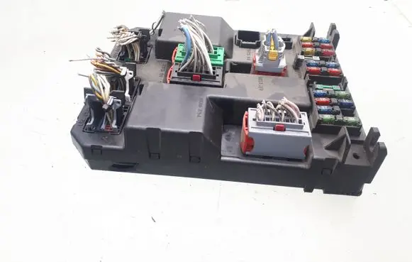 Citroen C5 Fuse box set 9651197380 9651196680