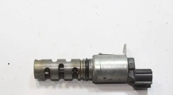 Lexus GS 250 350 300H 450H Oil pressure sensor 338010