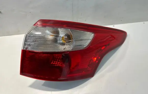 Ford Focus Rear/tail lights BM5113404G BM5113404HE