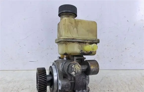 Mazda MPV Power steering pump 