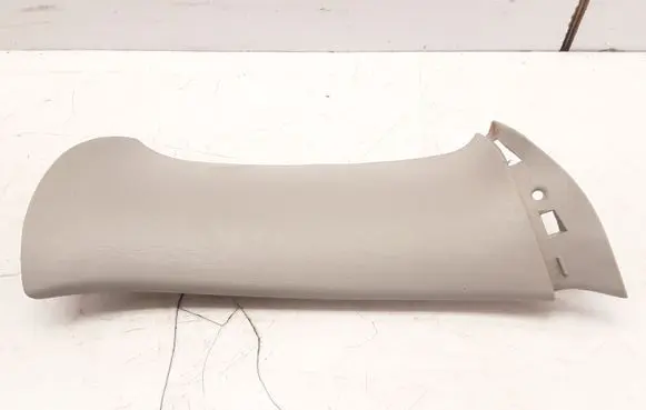 Mazda Tribute (D)pillar trim (top) YL847851749