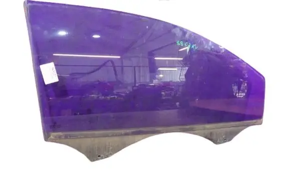 Alpine C2 Front door window glass four-door 