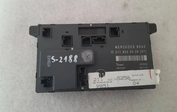 Mercedes-Benz E W211 Door control unit/module A2118200426 2118200426