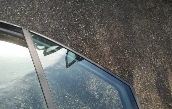 Renault Scenic II - Grand scenic II Front door vent window glass four-door 