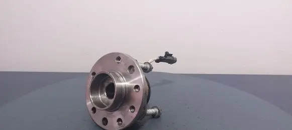 Opel Zafira B Front wheel hub spindle knuckle 6146520010
