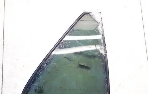 Toyota Avensis T250 Rear vent window glass DOT24AS3M101