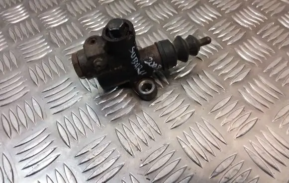 Clutch slave cylinder