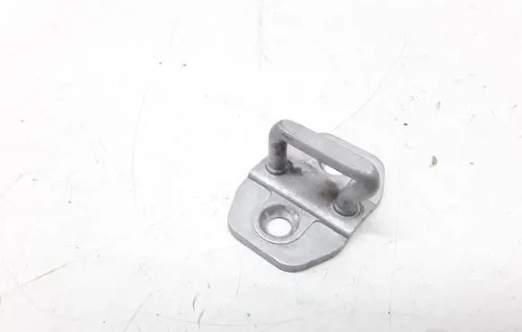 Mercedes-Benz C W204 Front door lock loop/hook striker 