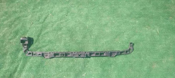 Volkswagen Golf VI Rear bumper mounting bracket 5K6807863