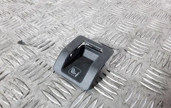 Volkswagen Tiguan ISOFIX cover 5NA887233