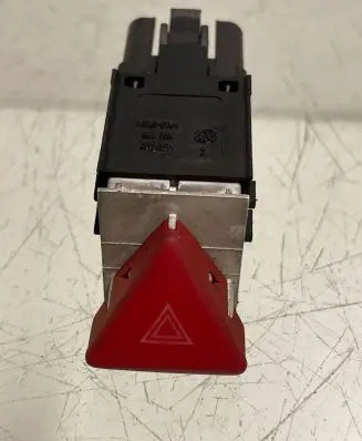Volkswagen PASSAT B6 Hazard light switch 3C0953509 19106029