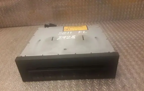 Mercedes-Benz E W211 CD/DVD changer A2118706189 2118706189