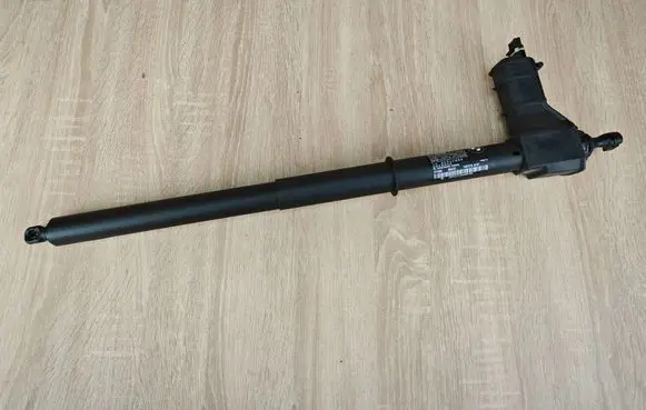 BMW 4 G22 G23 G24 G26 Tailgate/trunk strut/damper 7487575