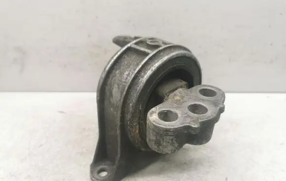 Opel Zafira B Engine mount bracket 210491210