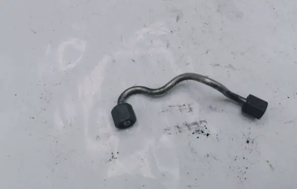 BMW X3 E83 Fuel injector supply line/pipe NOCODE