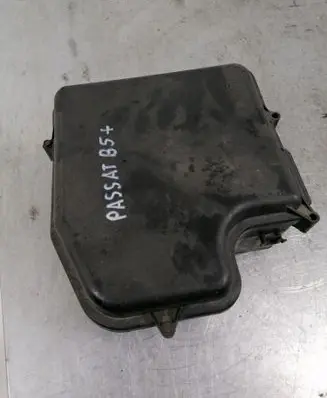 Volkswagen PASSAT B5.5 Fuse box set 8D1907613A