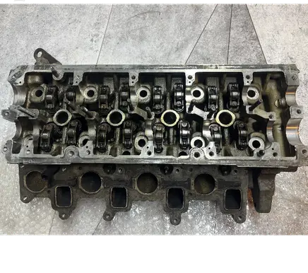 Volkswagen PASSAT B6 Engine head 03L103373