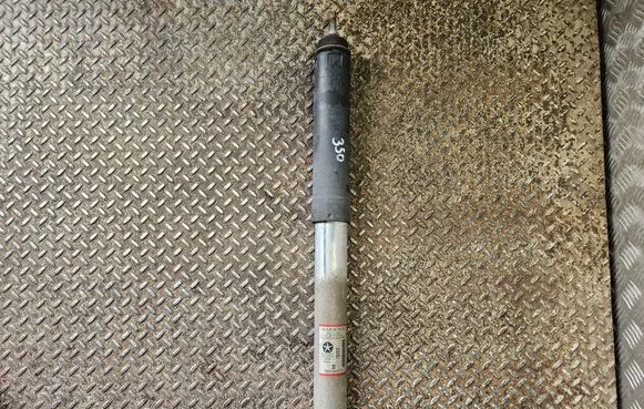 Ram 1500 Rear shock absorber/damper 68262590AC 1A100076A