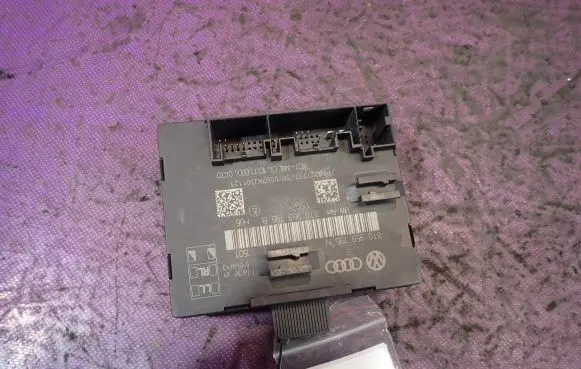 Audi A4 S4 B8 8K Door control unit/module 8T0959795N