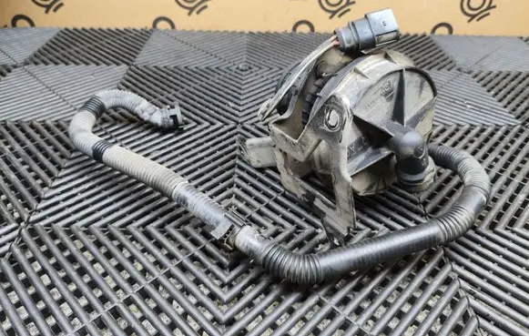 Audi Q7 4M Secondary air pump 079959253