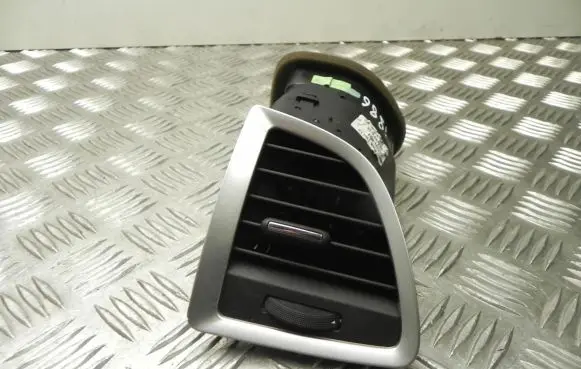 Opel Astra J Rear air vent grill 13327999 I986