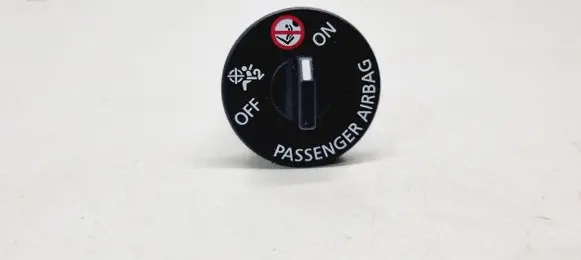 Passenger airbag on/off switch