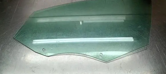 Volvo XC60 Front door window glass four-door DOT27M25100AS2 43R001026 E000184