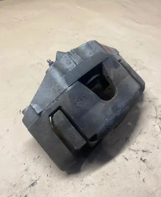 Volvo V40 Front brake caliper P283
