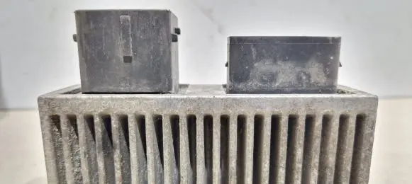 Renault Scenic III - Grand scenic III Glow plug pre-heat relay 8200558438a