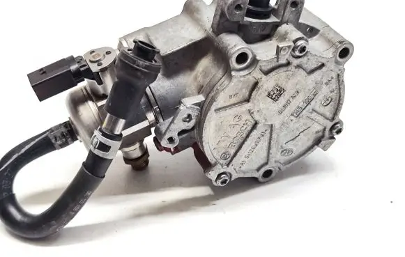 Audi A4 S4 B9 Vacuum pump 06G127026G 0261520366 3010869924