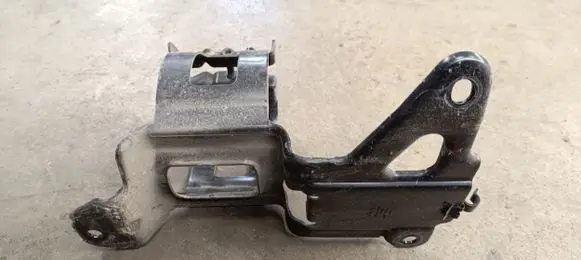 Audi Q7 4M Fuel filter bracket/mount holder 4M0201987L