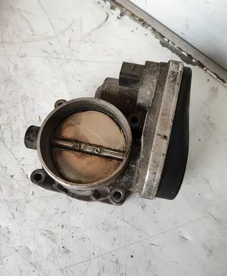 BMW 5 E60 E61 Throttle valve 7516946